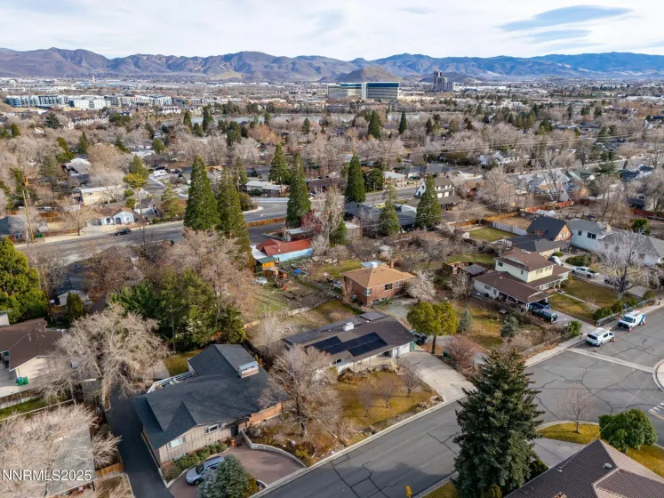 2050 Humboldt, Reno, Nevada 89509, 4 Bedrooms Bedrooms, ,3 BathroomsBathrooms,Residential,Residential,Humboldt,260000159