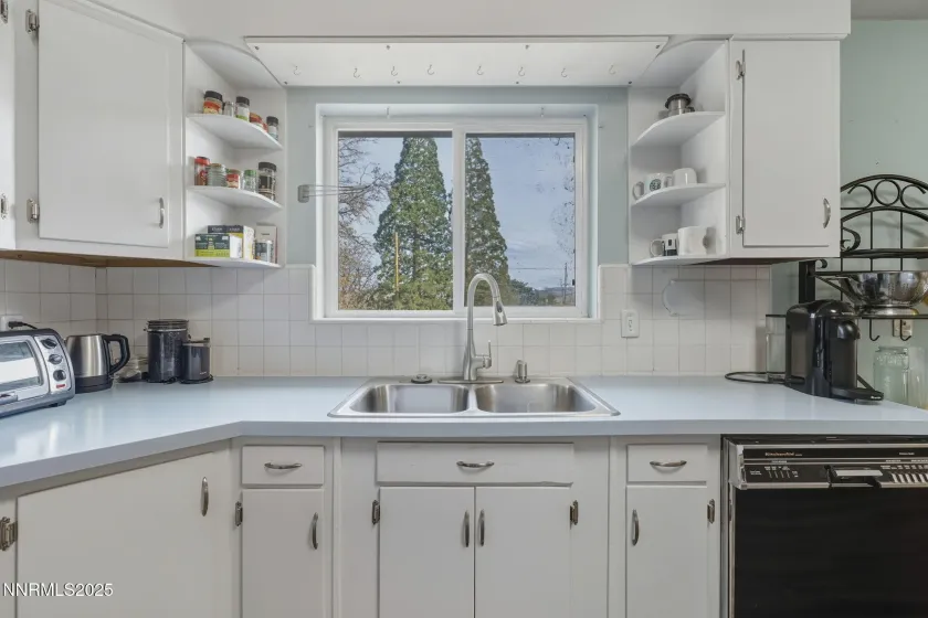 2050 Humboldt, Reno, Nevada 89509, 4 Bedrooms Bedrooms, ,3 BathroomsBathrooms,Residential,Residential,Humboldt,260000159