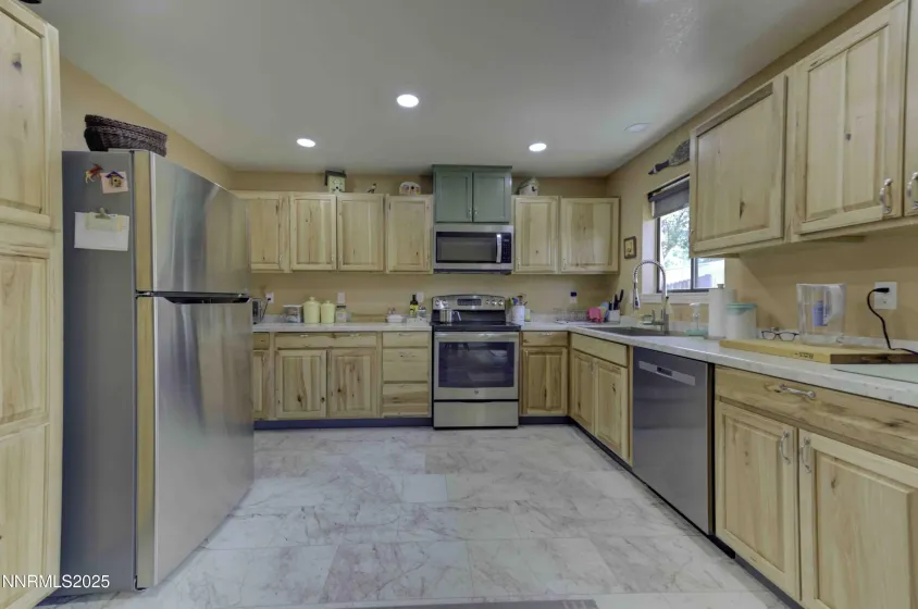 168 River Village, Dayton, Nevada 89403, 3 Bedrooms Bedrooms, ,2 BathroomsBathrooms,Residential,Residential,River Village,250053740