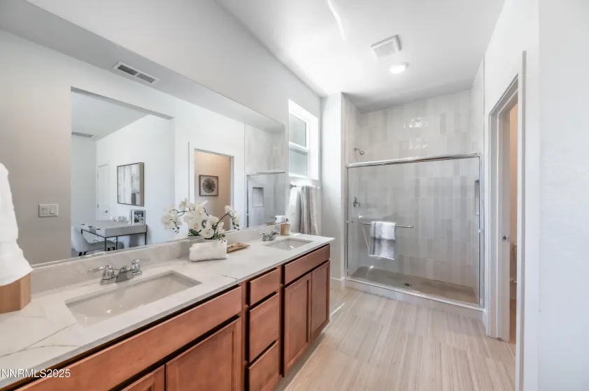 725 Sun Mesa, Sun Valley, Nevada 89433, 3 Bedrooms Bedrooms, ,2 BathroomsBathrooms,Residential,Residential,Sun Mesa,260000166