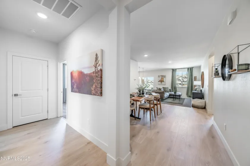 725 Sun Mesa, Sun Valley, Nevada 89433, 3 Bedrooms Bedrooms, ,2 BathroomsBathrooms,Residential,Residential,Sun Mesa,260000166