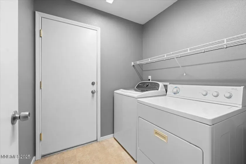 7771 Mariner Cove, Reno, Nevada 89506, 3 Bedrooms Bedrooms, ,2 BathroomsBathrooms,Residential,Residential,Mariner Cove,260000179