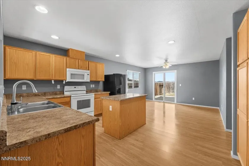 7771 Mariner Cove, Reno, Nevada 89506, 3 Bedrooms Bedrooms, ,2 BathroomsBathrooms,Residential,Residential,Mariner Cove,260000179