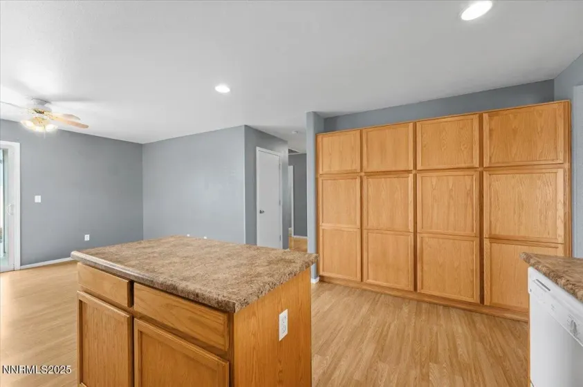 7771 Mariner Cove, Reno, Nevada 89506, 3 Bedrooms Bedrooms, ,2 BathroomsBathrooms,Residential,Residential,Mariner Cove,260000179