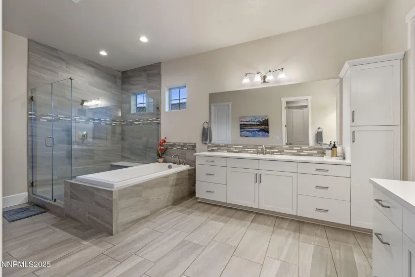 3684 Pinot Grigio, Reno, Nevada 89509, 3 Bedrooms Bedrooms, ,4 BathroomsBathrooms,Residential,Residential,Pinot Grigio,260000187