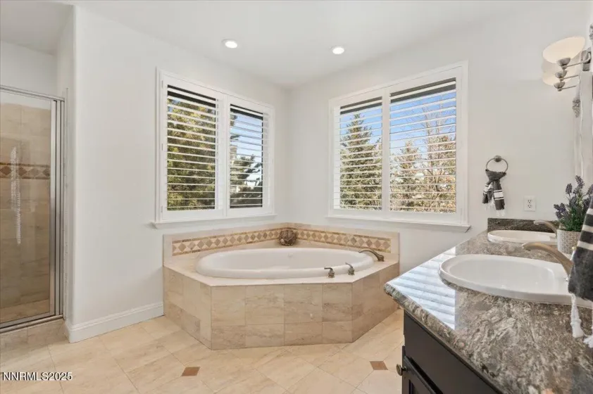 10141 Indian Ridge, Reno, Nevada 89511, 6 Bedrooms Bedrooms, ,4 BathroomsBathrooms,Residential,Residential,Indian Ridge,260000186