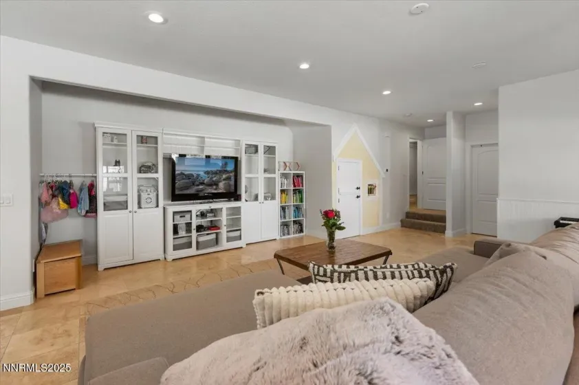 10141 Indian Ridge, Reno, Nevada 89511, 6 Bedrooms Bedrooms, ,4 BathroomsBathrooms,Residential,Residential,Indian Ridge,260000186