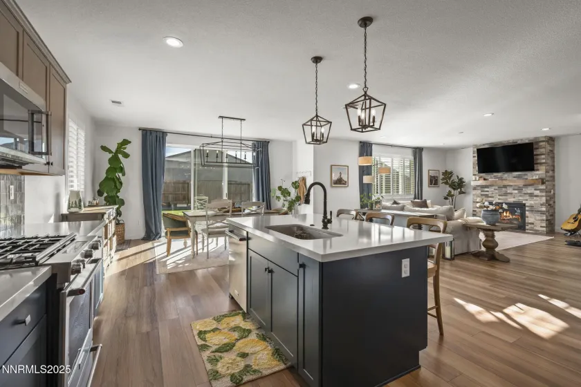 1791 Gold Feldspar, Sparks, Nevada 89436, 5 Bedrooms Bedrooms, ,4 BathroomsBathrooms,Residential,Residential,Gold Feldspar,260000188