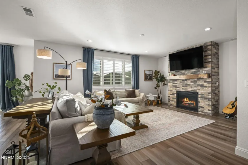 1791 Gold Feldspar, Sparks, Nevada 89436, 5 Bedrooms Bedrooms, ,4 BathroomsBathrooms,Residential,Residential,Gold Feldspar,260000188