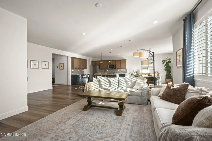 1791 Gold Feldspar, Sparks, Nevada 89436, 5 Bedrooms Bedrooms, ,4 BathroomsBathrooms,Residential,Residential,Gold Feldspar,260000188