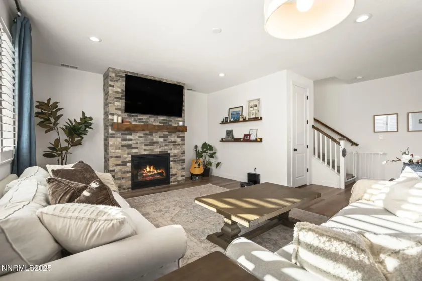 1791 Gold Feldspar, Sparks, Nevada 89436, 5 Bedrooms Bedrooms, ,4 BathroomsBathrooms,Residential,Residential,Gold Feldspar,260000188