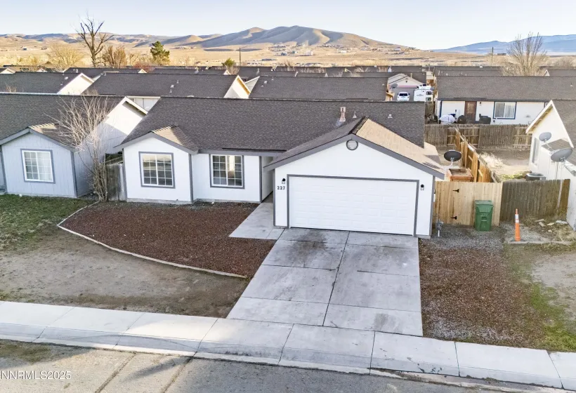 227 Jennys, Fernley, Nevada 89408, 3 Bedrooms Bedrooms, ,2 BathroomsBathrooms,Residential,Residential,Jennys,260000198