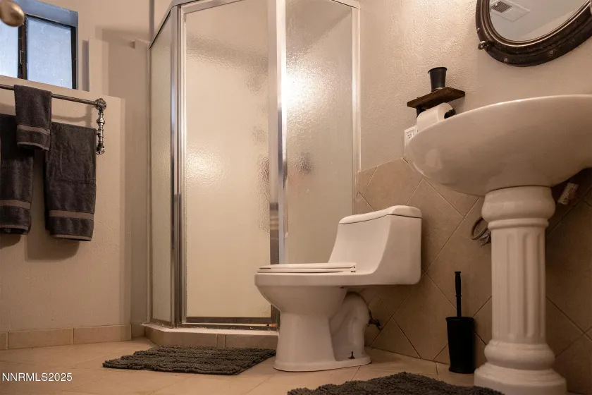 2555 Camelot, Reno, Nevada 89509, 5 Bedrooms Bedrooms, ,5 BathroomsBathrooms,Residential,Residential,Camelot,260000205