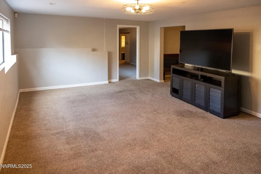 2555 Camelot, Reno, Nevada 89509, 5 Bedrooms Bedrooms, ,5 BathroomsBathrooms,Residential,Residential,Camelot,260000205