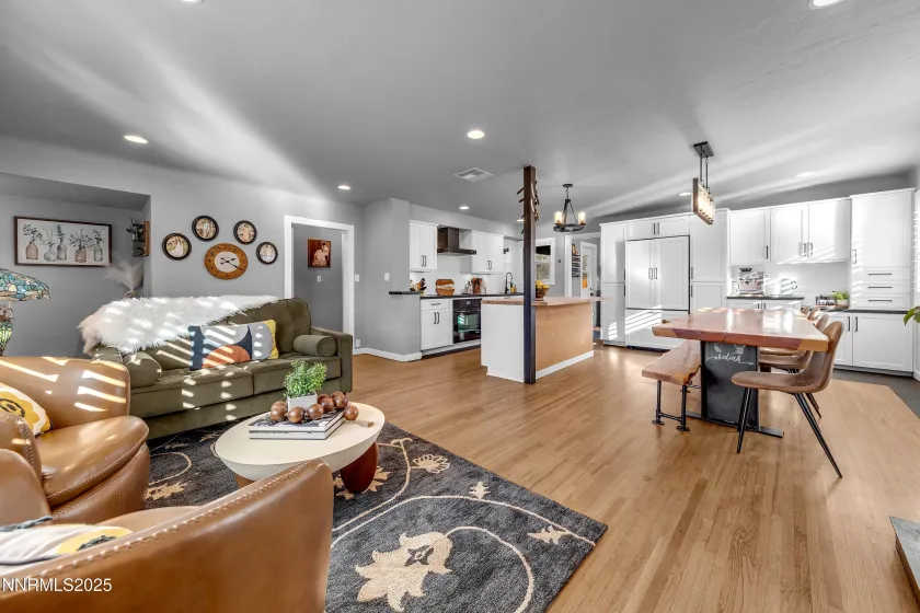 1750 Alexander Hamilton, Reno, Nevada 89509, 3 Bedrooms Bedrooms, ,3 BathroomsBathrooms,Residential,Residential,Alexander Hamilton,260000207