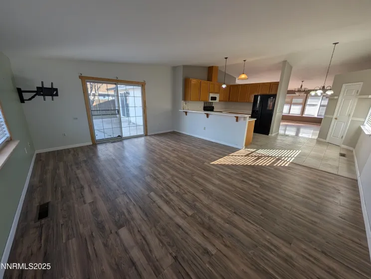 502 Yellow Jacket, Dayton, Nevada 89403, 3 Bedrooms Bedrooms, ,2 BathroomsBathrooms,Residential,Residential,Yellow Jacket,260000215