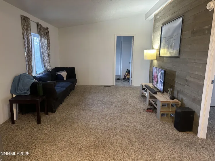 1740 Tuscarora, Silver Springs, Nevada 89429, 3 Bedrooms Bedrooms, ,2 BathroomsBathrooms,Residential,Residential,Tuscarora,260000219