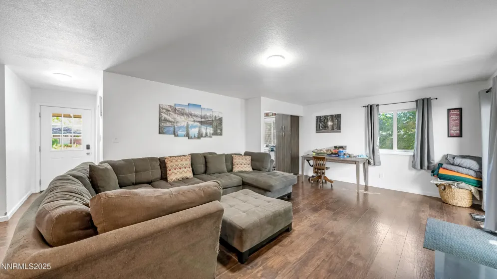 1510 Majestic, Reno, Nevada 89503, 5 Bedrooms Bedrooms, ,4 BathroomsBathrooms,Residential,Residential,Majestic,250055479