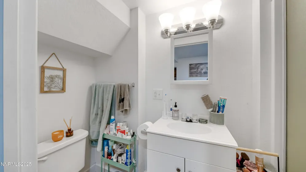 1510 Majestic, Reno, Nevada 89503, 5 Bedrooms Bedrooms, ,4 BathroomsBathrooms,Residential,Residential,Majestic,250055479