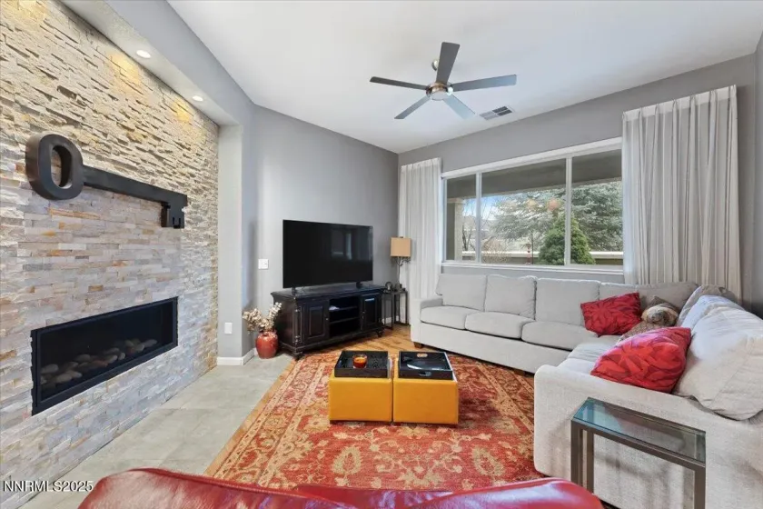 9900 Wilbur May, Reno, Nevada 89521, 3 Bedrooms Bedrooms, ,2 BathroomsBathrooms,Residential,Residential,Wilbur May,260000224