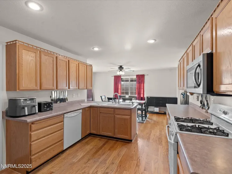 1819 Bogie, Fernley, Nevada 89408, 4 Bedrooms Bedrooms, ,2 BathroomsBathrooms,Residential,Residential,Bogie,260000227