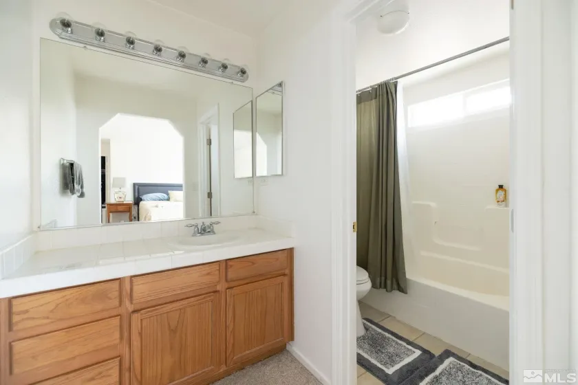 1419 Honey Locust, Gardnerville, Nevada 89410, 3 Bedrooms Bedrooms, ,2 BathroomsBathrooms,Residential,Residential,Honey Locust,260000229