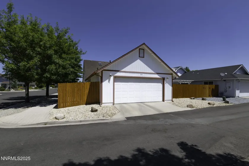1419 Honey Locust, Gardnerville, Nevada 89410, 3 Bedrooms Bedrooms, ,2 BathroomsBathrooms,Residential,Residential,Honey Locust,260000229