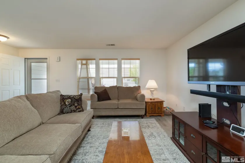 1419 Honey Locust, Gardnerville, Nevada 89410, 3 Bedrooms Bedrooms, ,2 BathroomsBathrooms,Residential,Residential,Honey Locust,260000229