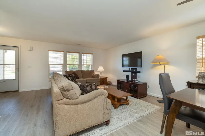 1419 Honey Locust, Gardnerville, Nevada 89410, 3 Bedrooms Bedrooms, ,2 BathroomsBathrooms,Residential,Residential,Honey Locust,260000229