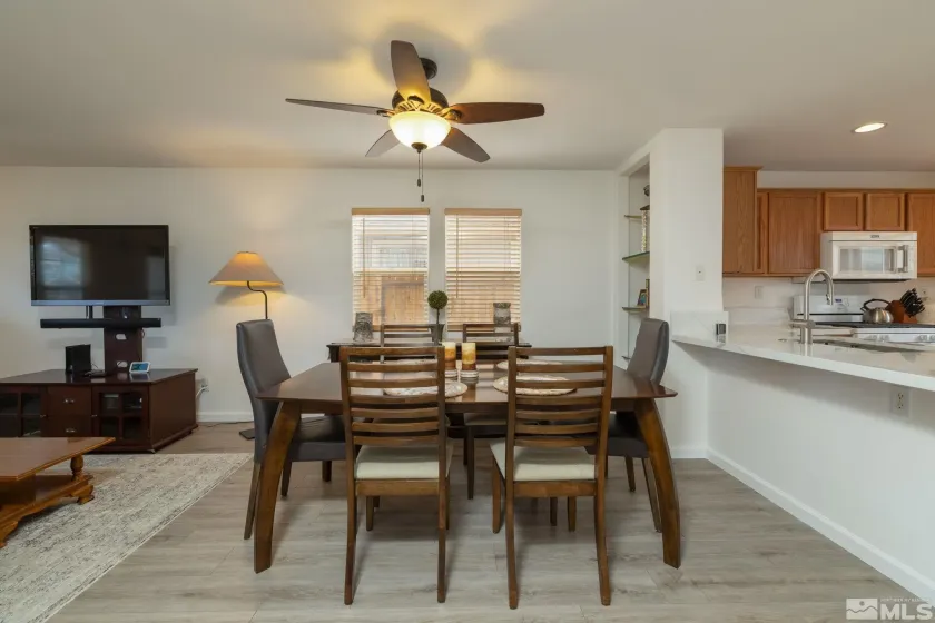 1419 Honey Locust, Gardnerville, Nevada 89410, 3 Bedrooms Bedrooms, ,2 BathroomsBathrooms,Residential,Residential,Honey Locust,260000229