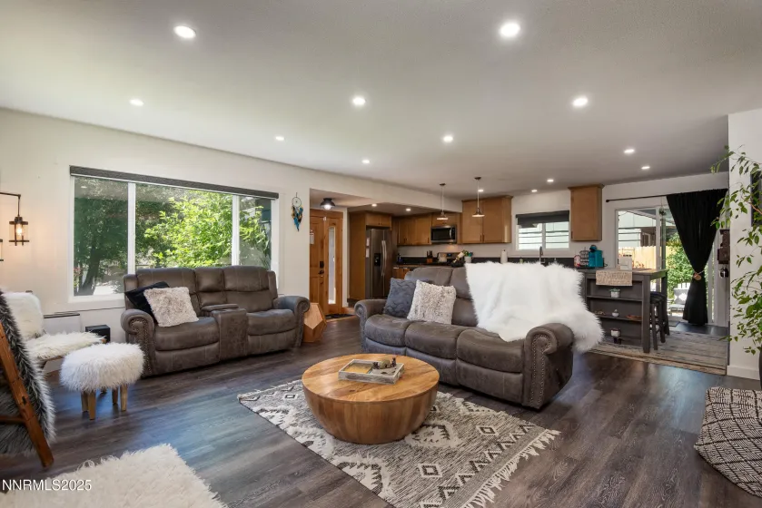 173 Cottonwood, Stateline, Nevada 89449, 3 Bedrooms Bedrooms, ,2 BathroomsBathrooms,Residential,Residential,Cottonwood,260000236