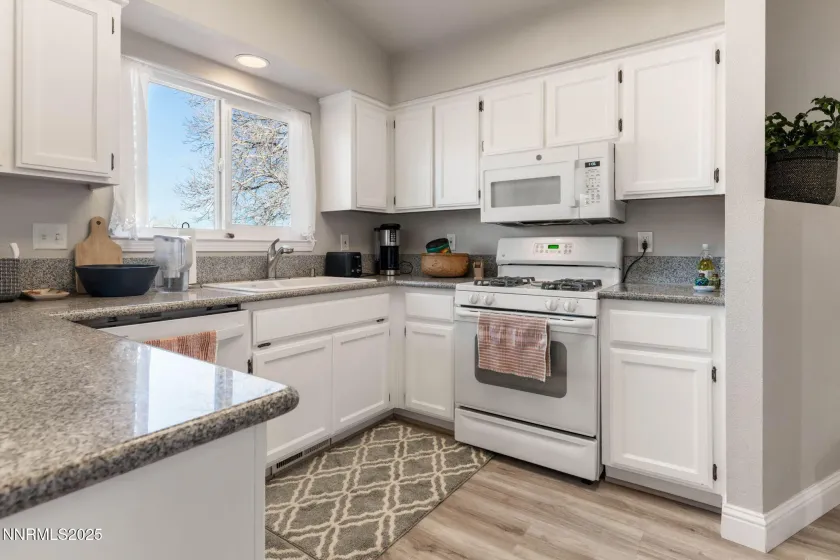 177 River Village, Dayton, Nevada 89403, 3 Bedrooms Bedrooms, ,2 BathroomsBathrooms,Residential,Residential,River Village,260000238