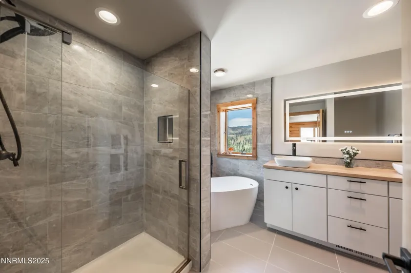 151 Silver Peak, Markleeville, California 96120, 4 Bedrooms Bedrooms, ,4 BathroomsBathrooms,Residential,Residential,Silver Peak,260000244