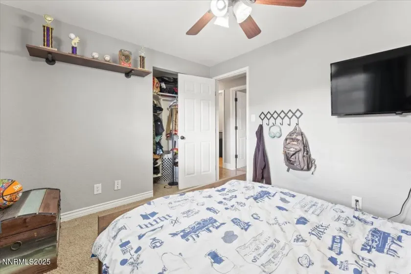 5490 Dolores, Sparks, Nevada 89436, 3 Bedrooms Bedrooms, ,2 BathroomsBathrooms,Residential,Residential,Dolores,260000246