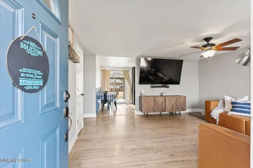 5490 Dolores, Sparks, Nevada 89436, 3 Bedrooms Bedrooms, ,2 BathroomsBathrooms,Residential,Residential,Dolores,260000246