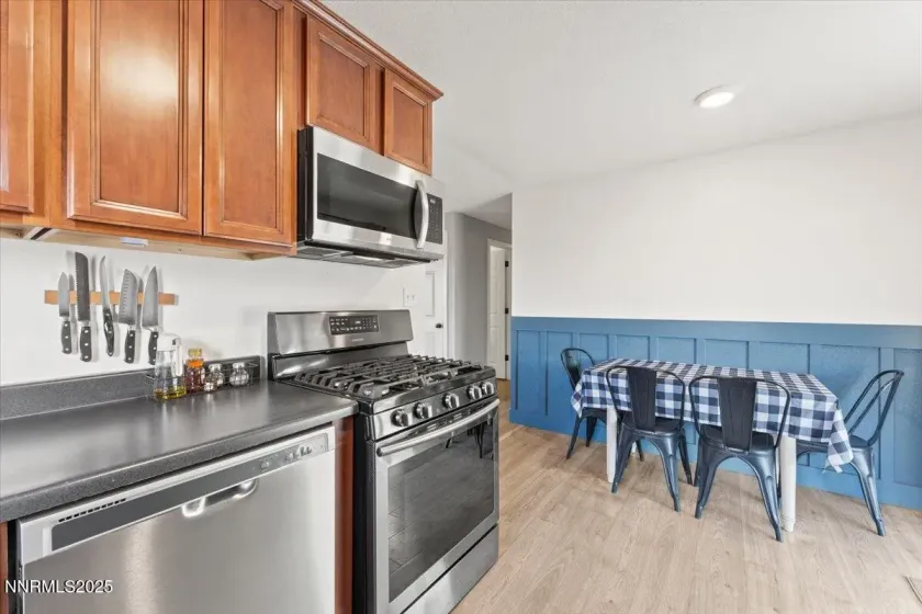 5490 Dolores, Sparks, Nevada 89436, 3 Bedrooms Bedrooms, ,2 BathroomsBathrooms,Residential,Residential,Dolores,260000246