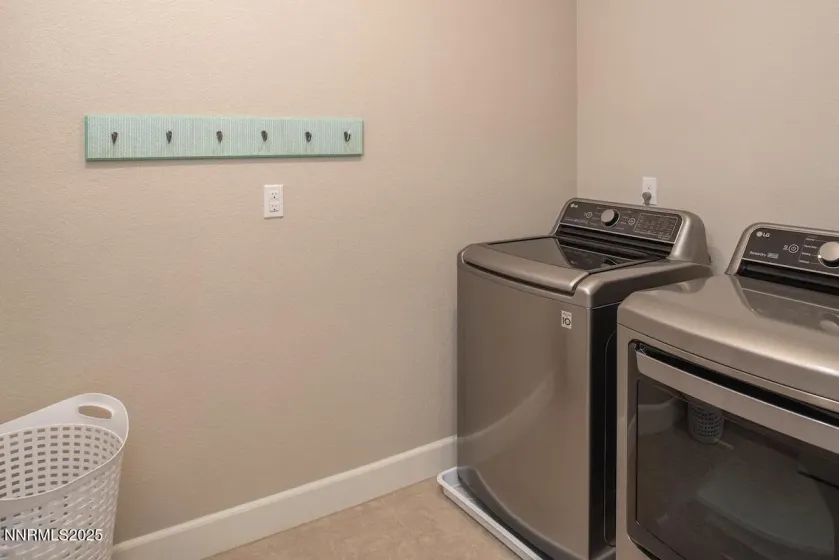 9721 Belville, Reno, Nevada 89521, 4 Bedrooms Bedrooms, ,3 BathroomsBathrooms,Residential,Residential,Belville,260000248