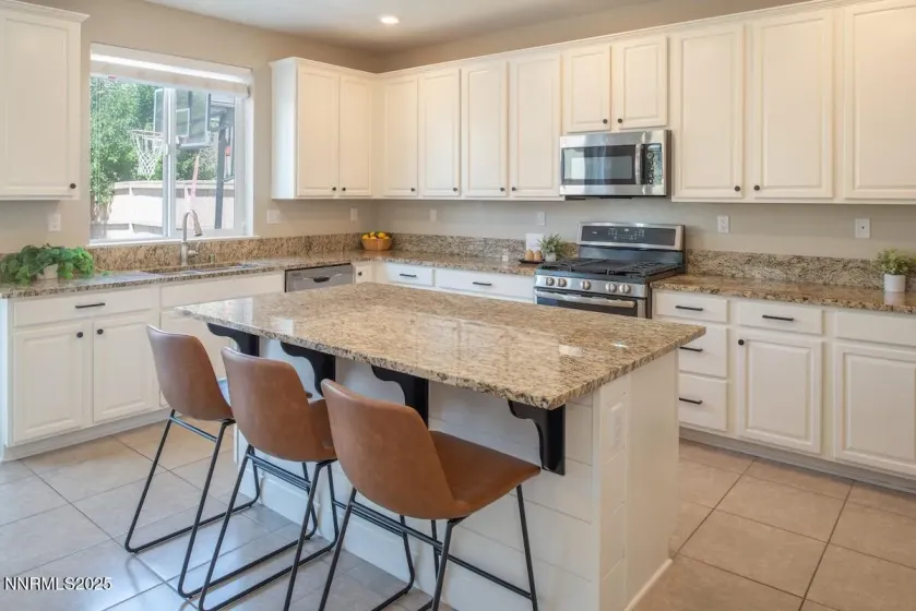 9721 Belville, Reno, Nevada 89521, 4 Bedrooms Bedrooms, ,3 BathroomsBathrooms,Residential,Residential,Belville,260000248