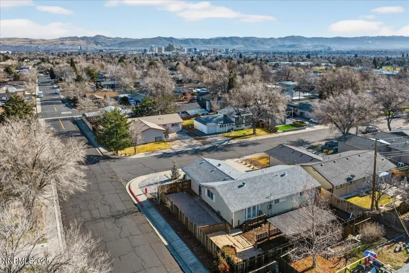 1495 Doric, Reno, Nevada 89503, 3 Bedrooms Bedrooms, ,2 BathroomsBathrooms,Residential,Residential,Doric,260000255