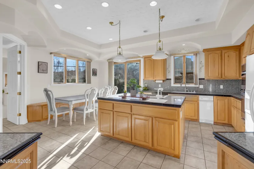 4454 Dant, Reno, Nevada 89509, 5 Bedrooms Bedrooms, ,4 BathroomsBathrooms,Residential,Residential,Dant,260000261