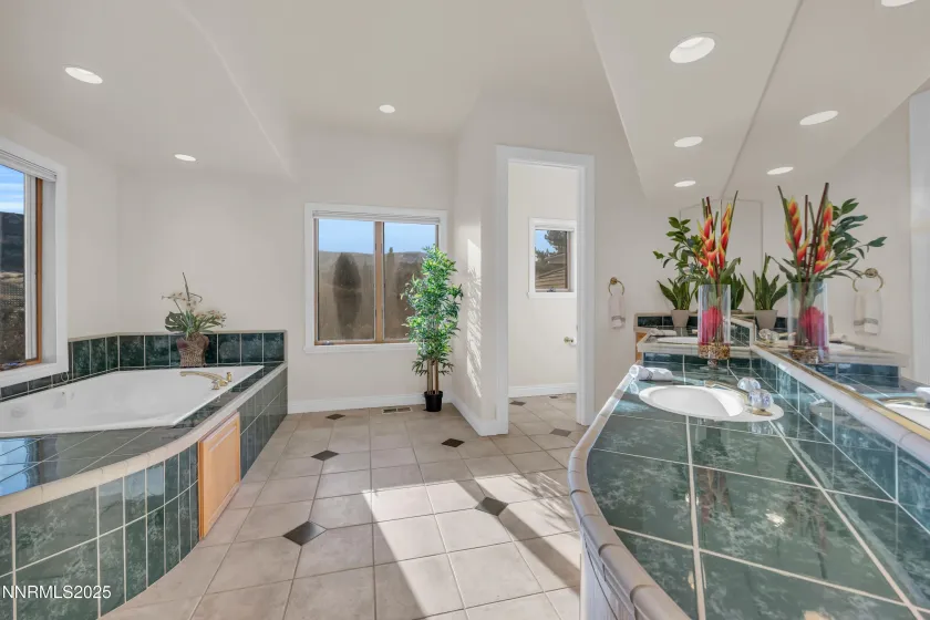 4454 Dant, Reno, Nevada 89509, 5 Bedrooms Bedrooms, ,4 BathroomsBathrooms,Residential,Residential,Dant,260000261