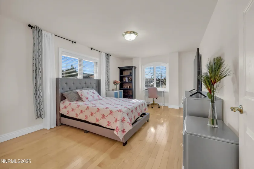 4454 Dant, Reno, Nevada 89509, 5 Bedrooms Bedrooms, ,4 BathroomsBathrooms,Residential,Residential,Dant,260000261