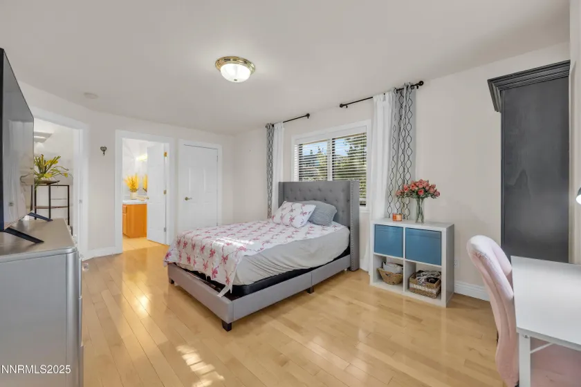 4454 Dant, Reno, Nevada 89509, 5 Bedrooms Bedrooms, ,4 BathroomsBathrooms,Residential,Residential,Dant,260000261