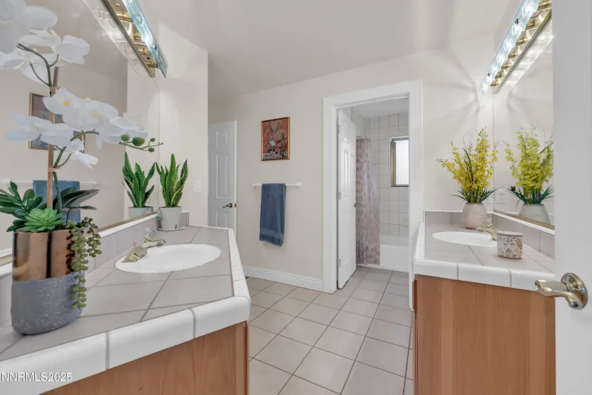 4454 Dant, Reno, Nevada 89509, 5 Bedrooms Bedrooms, ,4 BathroomsBathrooms,Residential,Residential,Dant,260000261