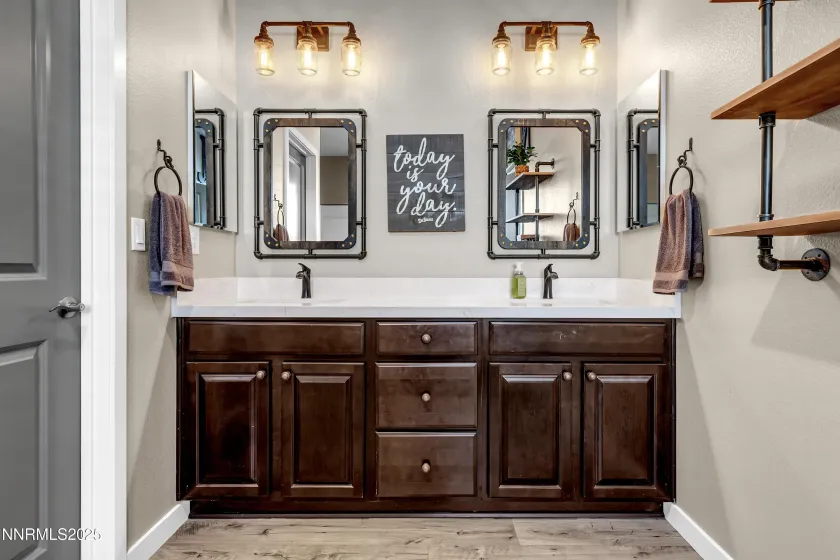 8377 Fenhollow, Verdi, Nevada 89439, 4 Bedrooms Bedrooms, ,3 BathroomsBathrooms,Residential,Residential,Fenhollow,260000230