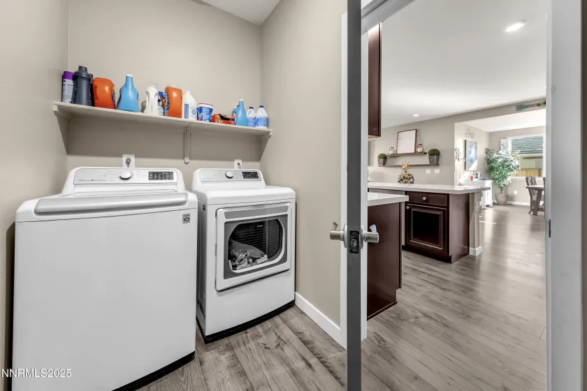 8377 Fenhollow, Verdi, Nevada 89439, 4 Bedrooms Bedrooms, ,3 BathroomsBathrooms,Residential,Residential,Fenhollow,260000230