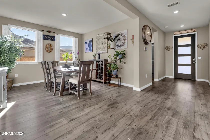 8377 Fenhollow, Verdi, Nevada 89439, 4 Bedrooms Bedrooms, ,3 BathroomsBathrooms,Residential,Residential,Fenhollow,260000230