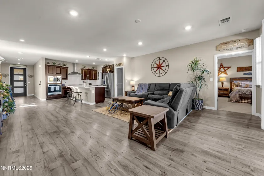 8377 Fenhollow, Verdi, Nevada 89439, 4 Bedrooms Bedrooms, ,3 BathroomsBathrooms,Residential,Residential,Fenhollow,260000230