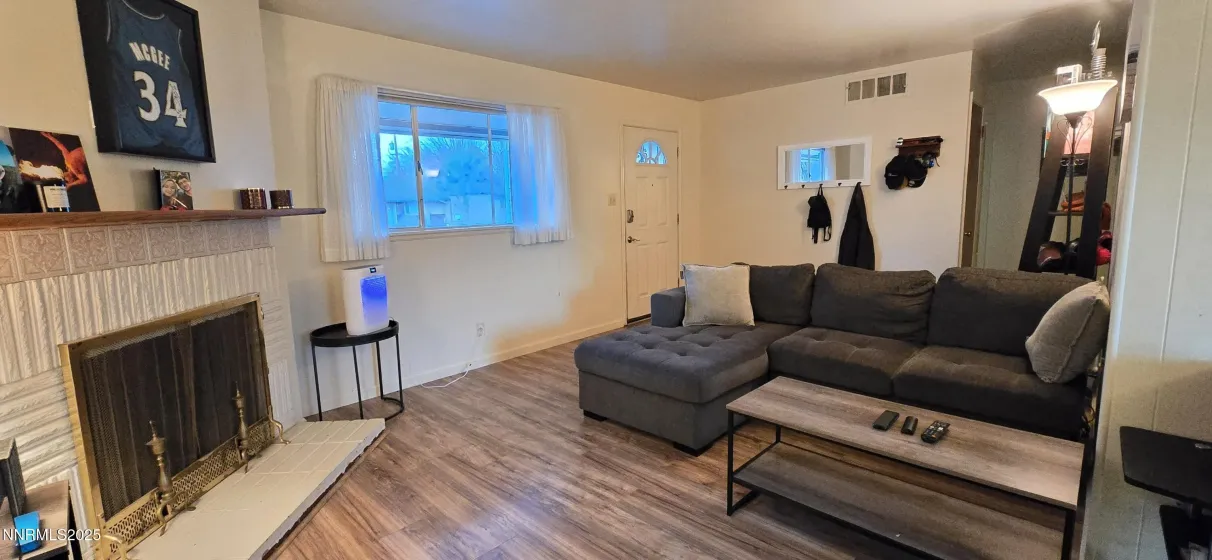 1305 Sbragia, Sparks, Nevada 89431, 3 Bedrooms Bedrooms, ,2 BathroomsBathrooms,Residential,Residential,Sbragia,260000254