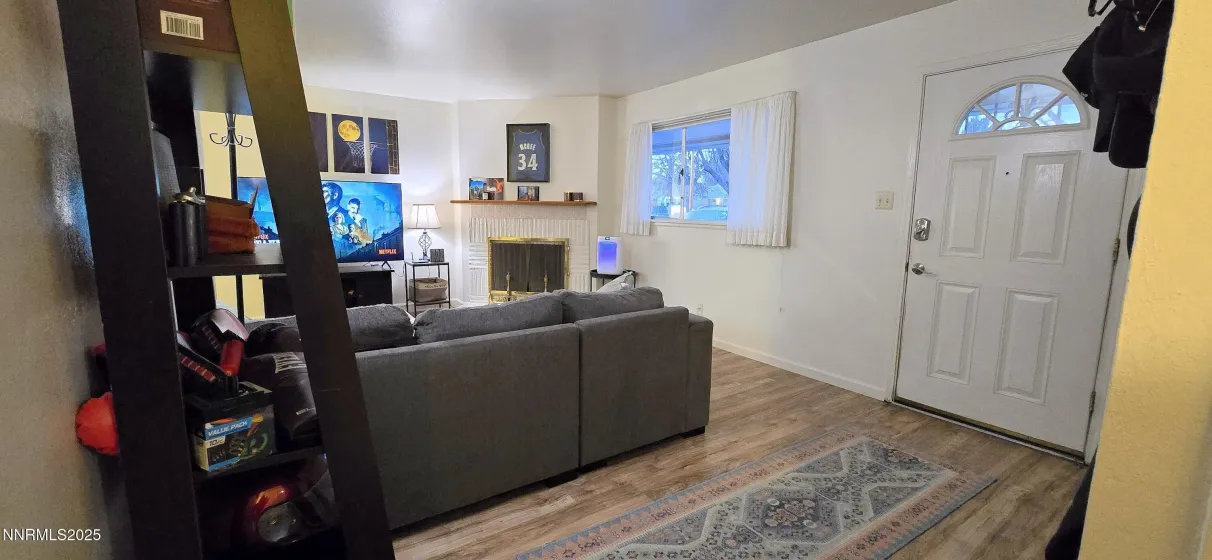 1305 Sbragia, Sparks, Nevada 89431, 3 Bedrooms Bedrooms, ,2 BathroomsBathrooms,Residential,Residential,Sbragia,260000254